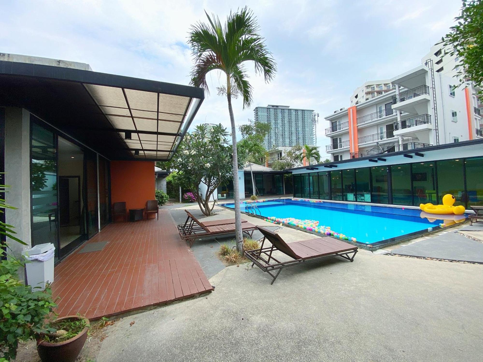 Villa Navin Pantai Jomtien Luaran gambar